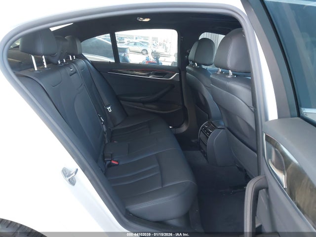 WBAJA9C52JB250596 BMW 530e Iperformance