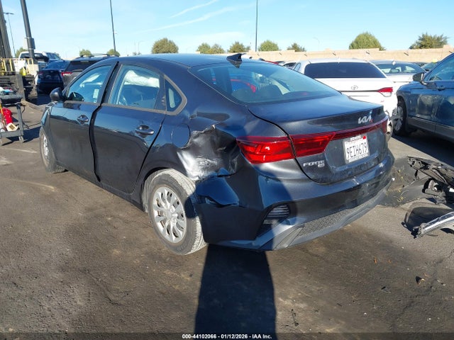 3KPF24AD5PE568520 KIA FORTE LX