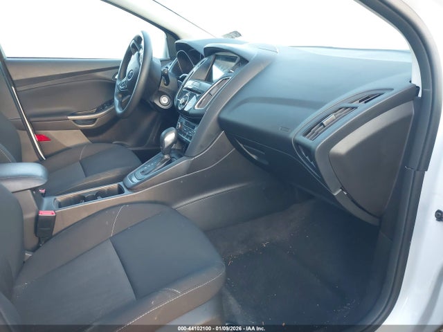 Ford FOCUS SEL 2018 1FADP3M28JL215769 Image 5