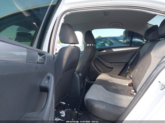 3VW2B7AJ8JM260841 Volkswagen Jetta 1.4t S