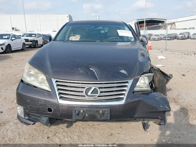 44102106 :رقم المزاد ، JTHBK1EG0B2469254 vin ، 2011 Lexus Es 350 مزاد بيع