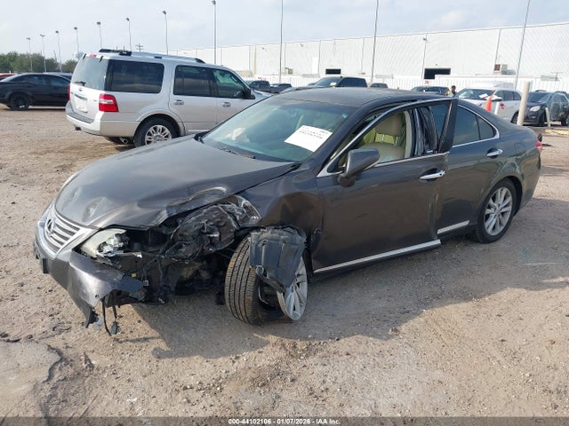 44102106 :رقم المزاد ، JTHBK1EG0B2469254 vin ، 2011 Lexus Es 350 مزاد بيع