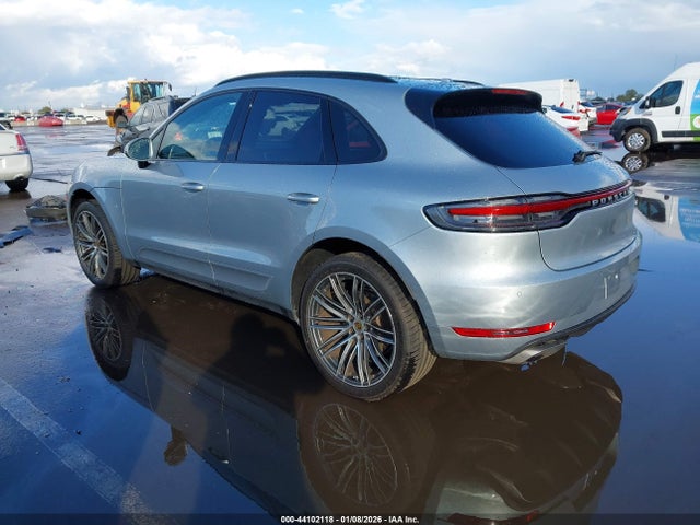 2020 PORSCHE MACAN WP1AA2A57LLB11797 Photo 2