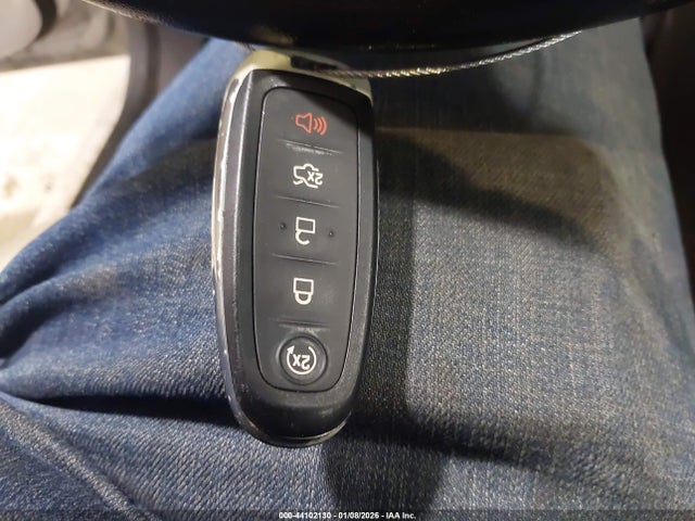 1FADP5DU8JL101901 Ford C-max Hybrid Titanium