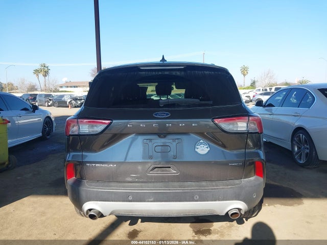 1FMCU9DZ8LUC57835 Ford Escape Titanium Hybrid