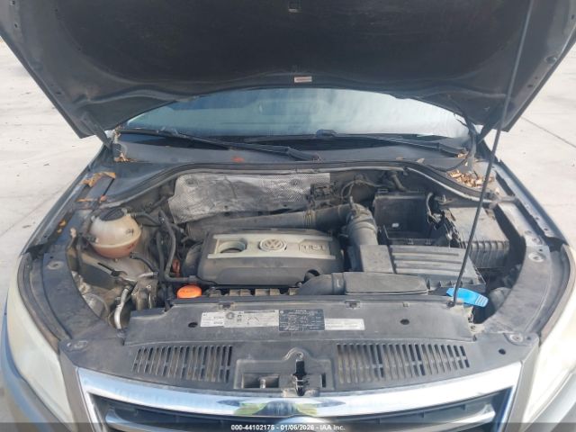 2011 VOLKSWAGEN TIGUAN WVGAV7AX8BW546213 Photo 9