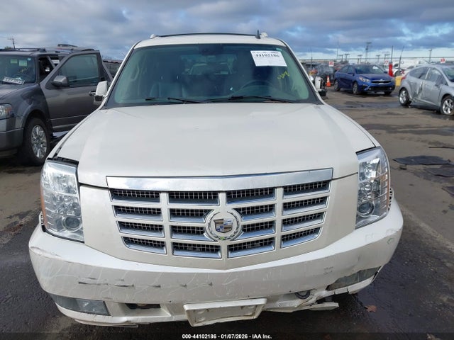 Продажа на аукционе авто 2008 Cadillac Escalade Esv Standard, vin: 1GYFK66818R131010, номер лота: 44102186