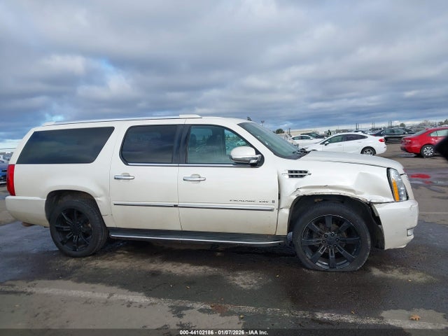 Продажа на аукционе авто 2008 Cadillac Escalade Esv Standard, vin: 1GYFK66818R131010, номер лота: 44102186