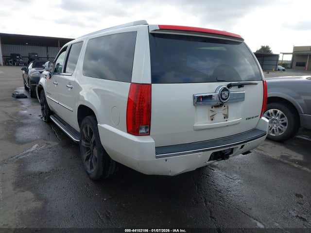 2008 CADILLAC ESCALADE ESV 1GYFK66818R131010 Photo 2