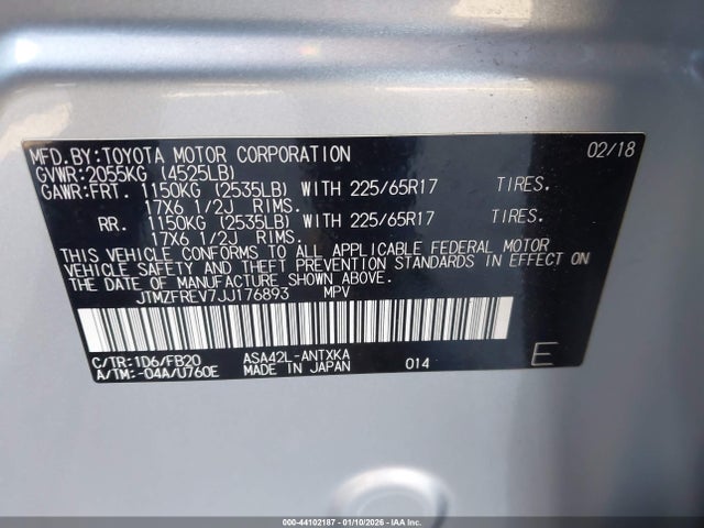 JTMZFREV7JJ176893 Toyota RAV4 LE