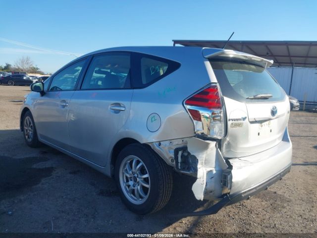 2015 TOYOTA PRIUS V JTDZN3EU2FJ035275 Photo 2