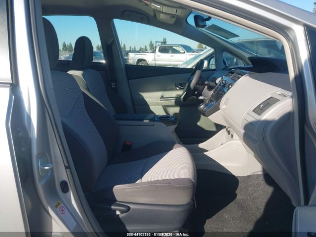 2015 TOYOTA PRIUS V JTDZN3EU2FJ035275 Photo 4