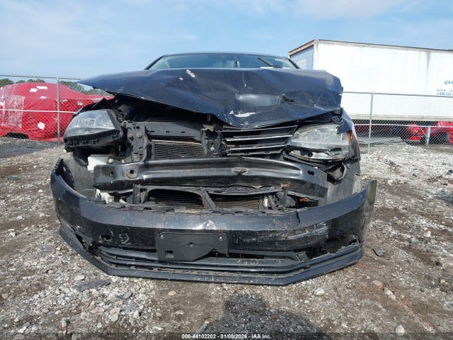 3VWD07AJ8FM355776 Volkswagen Jetta 1.8t Se