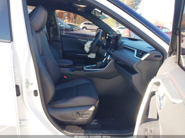 2024 TOYOTA RAV4 PRIME JTMFB3FV2RD220500 Photo 4