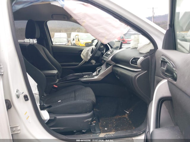 2018 MITSUBISHI ECLIPSE CROSS JA4AT4AA3JZ043359 Photo 4