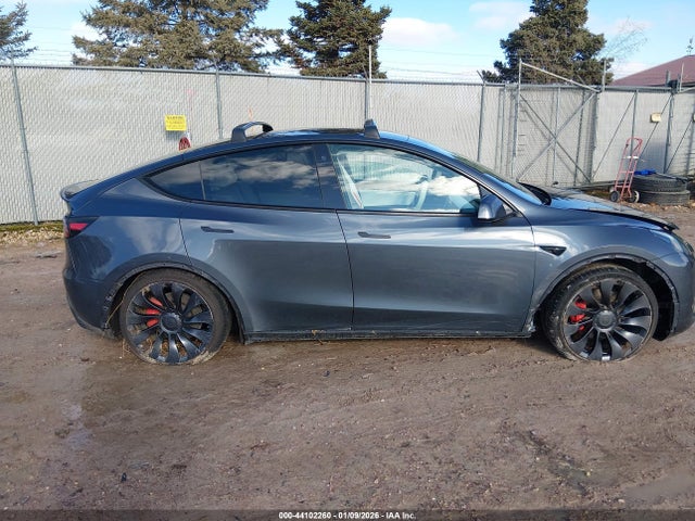 7SAYGDEF1NF510811 Tesla Model Y Performance Dual Motor All-wheel Drive