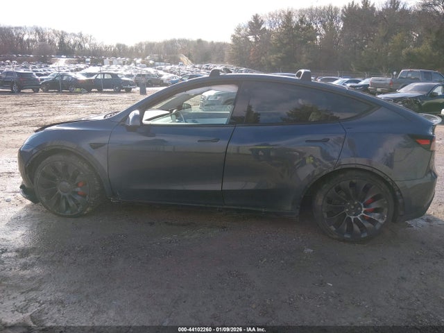 7SAYGDEF1NF510811 Tesla Model Y Performance Dual Motor All-wheel Drive