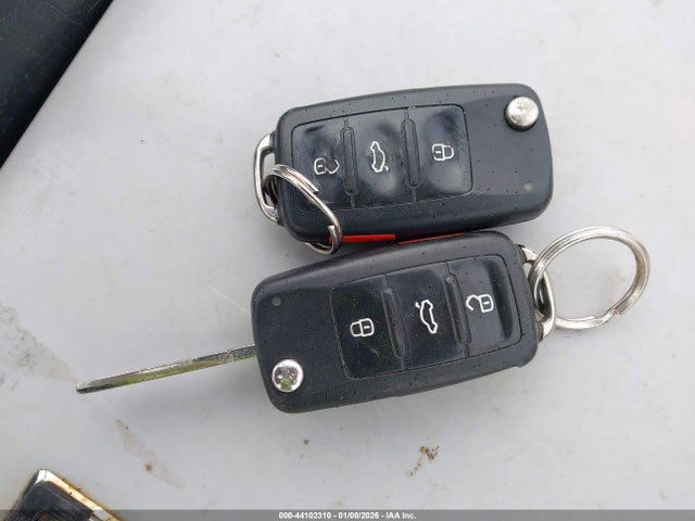 1VWBV7A33FC086680 Volkswagen Passat 2.0l Tdi Se