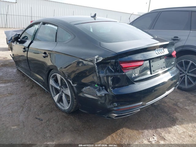 2021 AUDI A5 SPORTBACK WAUFACF50MA021942 Photo 2