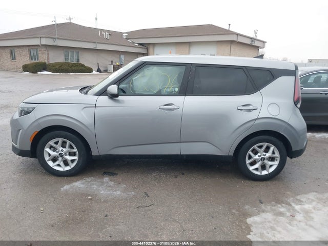 KNDJ23AU8R7240192 KIA SOUL LX
