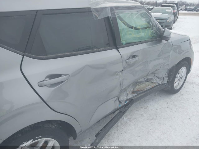 KNDJ23AU8R7240192 KIA SOUL LX