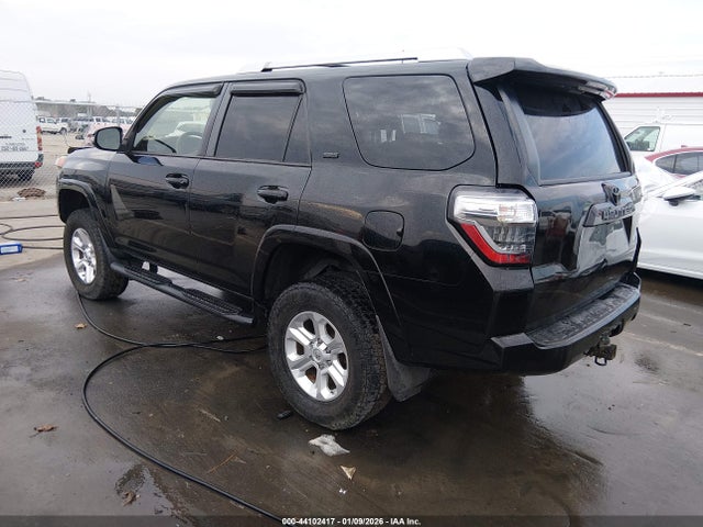 2015 TOYOTA 4RUNNER JTEBU5JR5F5242359 Photo 2