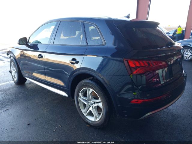 2018 AUDI Q5 WA1ANAFY1J2210602 Photo 2