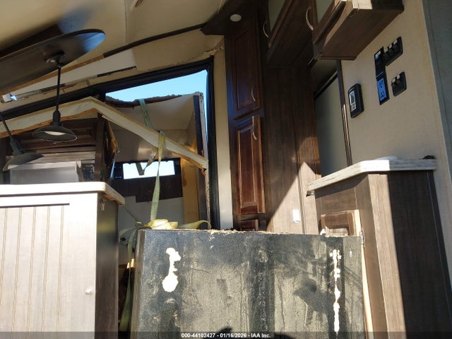 5ZT3BK5B9LA324834 Coachmen Other