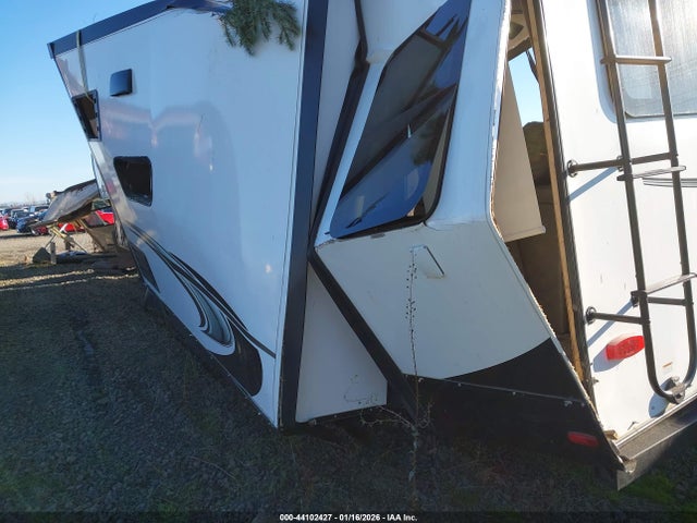 5ZT3BK5B9LA324834 Coachmen Other