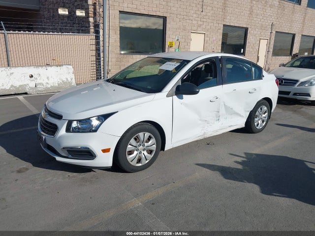 1G1PA5SG5F7283393 Chevrolet Cruze Ls Auto