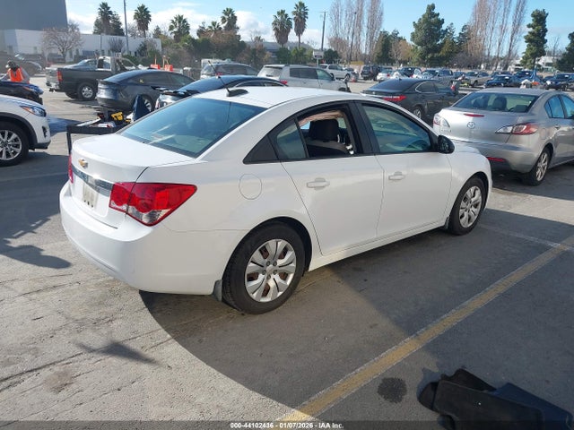 1G1PA5SG5F7283393 Chevrolet Cruze Ls Auto