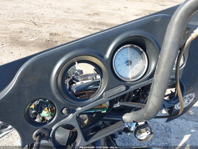 2013 HARLEY-DAVIDSON FLHX 1HD1KBM17DB668108 Photo 6