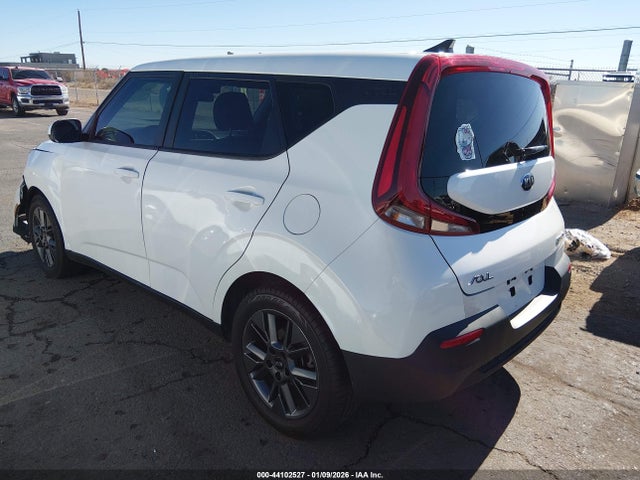 KNDJ23AU8M7797063 KIA SOUL S