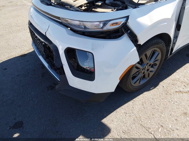 KNDJ23AU8M7797063 KIA SOUL S