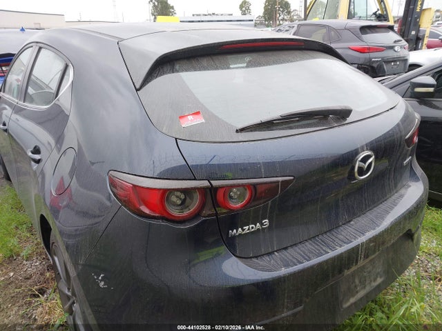 JM1BPAJM6K1135802 Mazda MAZDA3
