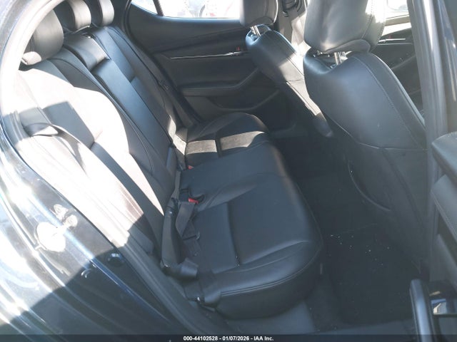 JM1BPAJM6K1135802 Mazda MAZDA3