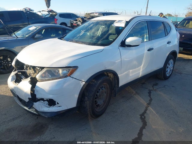 Nissan ROGUE S 2016 KNMAT2MT4GP612425 Image 2