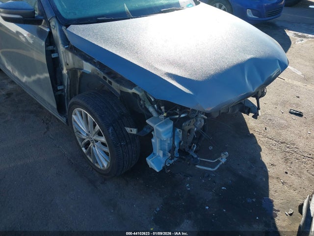 3VWL17AJ0EM440604 Volkswagen Jetta 1.8t Sel