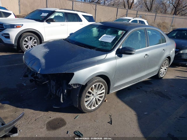 3VWL17AJ0EM440604 Volkswagen Jetta 1.8t Sel