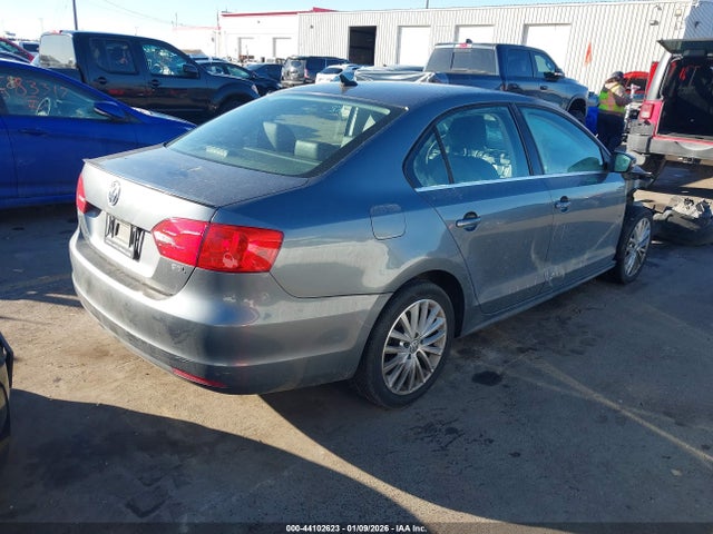 3VWL17AJ0EM440604 Volkswagen Jetta 1.8t Sel