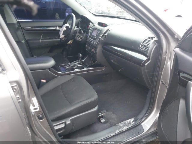 5XYKT4A64FG635185 KIA SORENTO LX