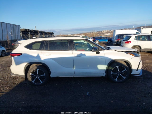 5TDJZRBH4MS124941 Toyota Highlander Xse