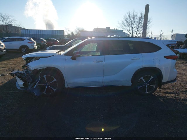 5TDJZRBH4MS124941 Toyota Highlander Xse