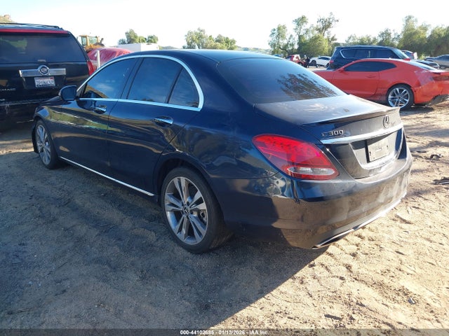 2017 MERCEDES-BENZ C 300 55SWF4JBXHU228549 Photo 2