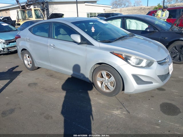 5NPDH4AE9EH464619 Hyundai ELANTRA SE