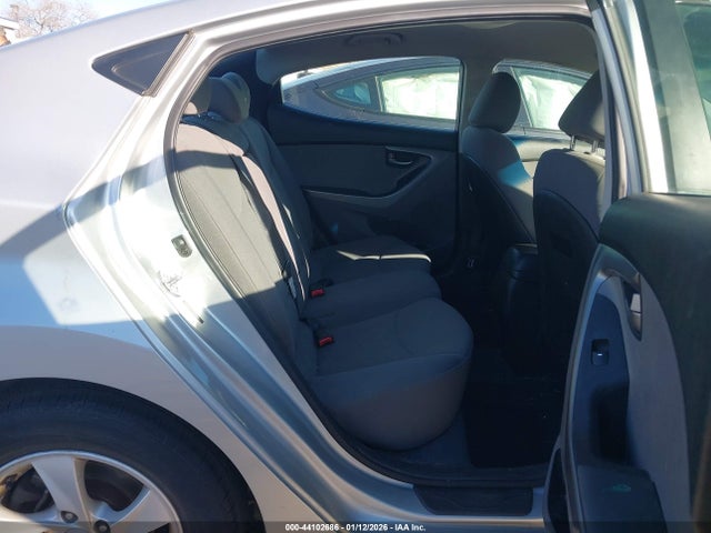 5NPDH4AE9EH464619 Hyundai ELANTRA SE