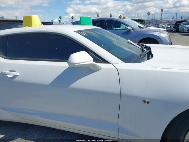 Chevrolet Camaro 1lt 2018 1G1FB1RX7J0183367 Image 14
