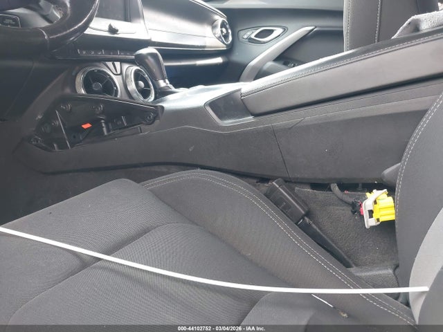 Chevrolet Camaro 1lt 2018 1G1FB1RX7J0183367 Image 19