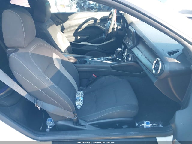 Chevrolet Camaro 1lt 2018 1G1FB1RX7J0183367 Image 5