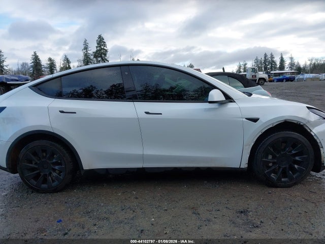 5YJYGDEF7LF004264 Tesla Model Y Long Range Dual Motor All-wheel Drive/performance Dual Motor All-wheel Drive